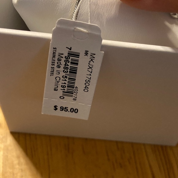 Michael Kors Love Is In The Air Heart and Crystal Slider Bracelet - Picture 7 of 7